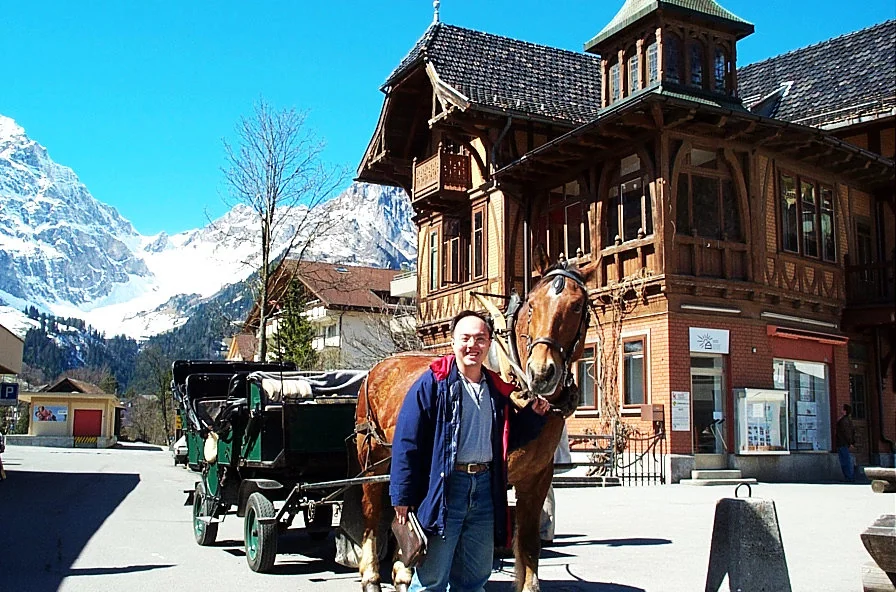 Engelberg 火車站門口的觀光馬車。