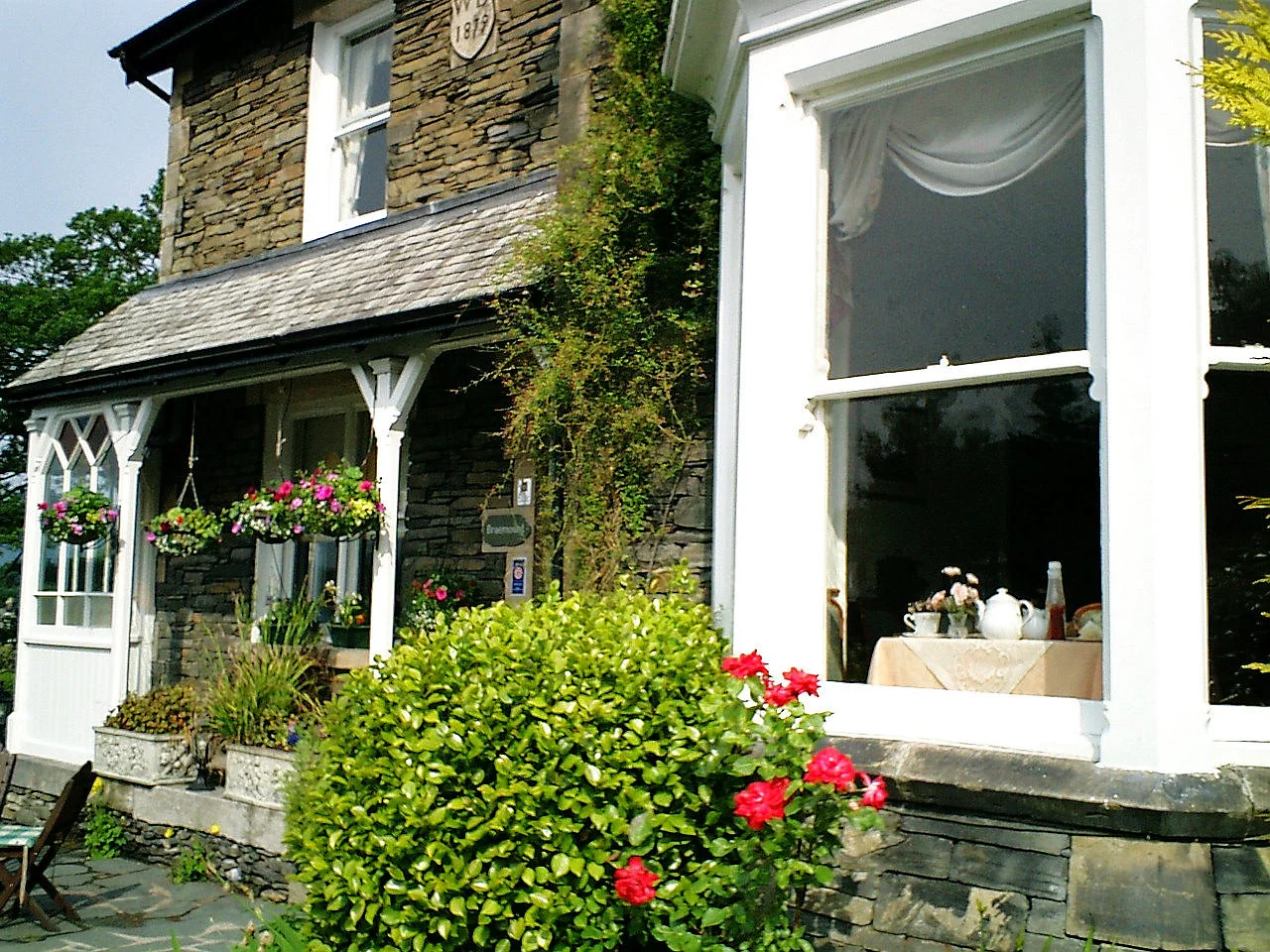 湖區旅程期間住宿的 B&B 外觀。